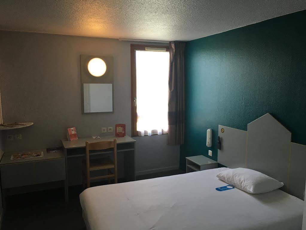 B&B Hotel Châtellerault Kültér fotó